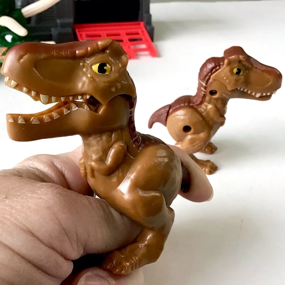 Imaginext Jurassic World Tank The Dinosaur, Capture Cage, T-Rex Action Figures